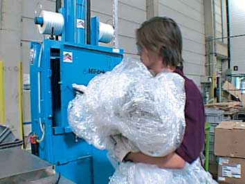 Recycling plastic - Baler model 205